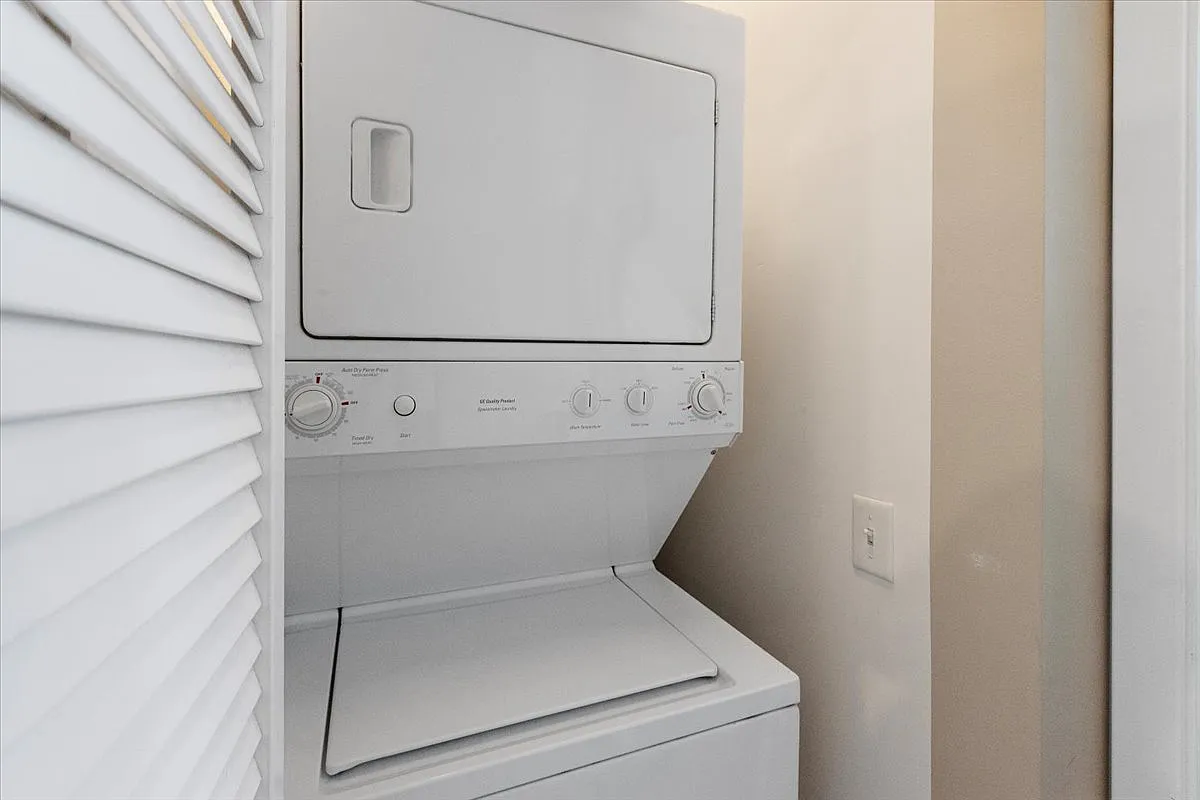 1 bed, 800 sqft, $3,150 — Photo 4
