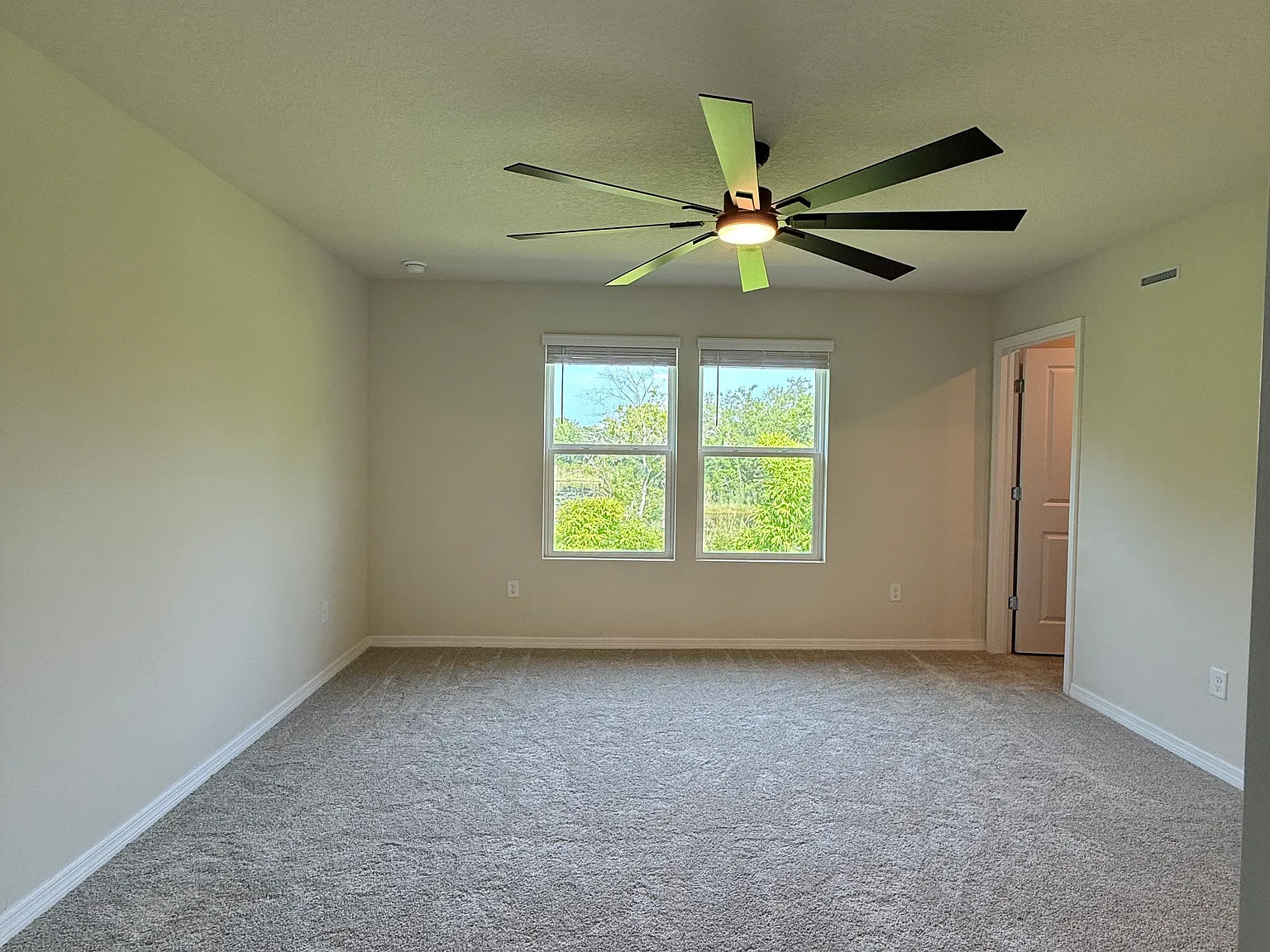 Sparkling Shell Ave, Kissimmee — Photo 1