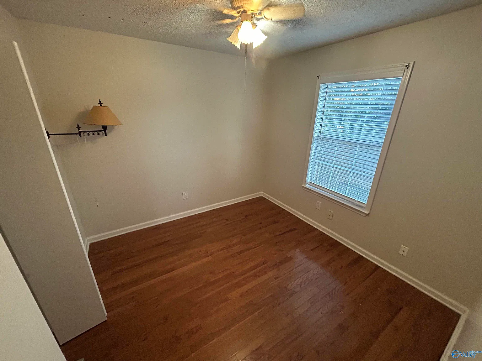 4 bed, 1600 sqft, $1,875 — Photo 4