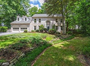 1001 Bowen Ct, Great Falls, VA 22066