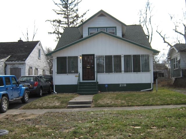1st image of 218 E Philadelphia Blvd