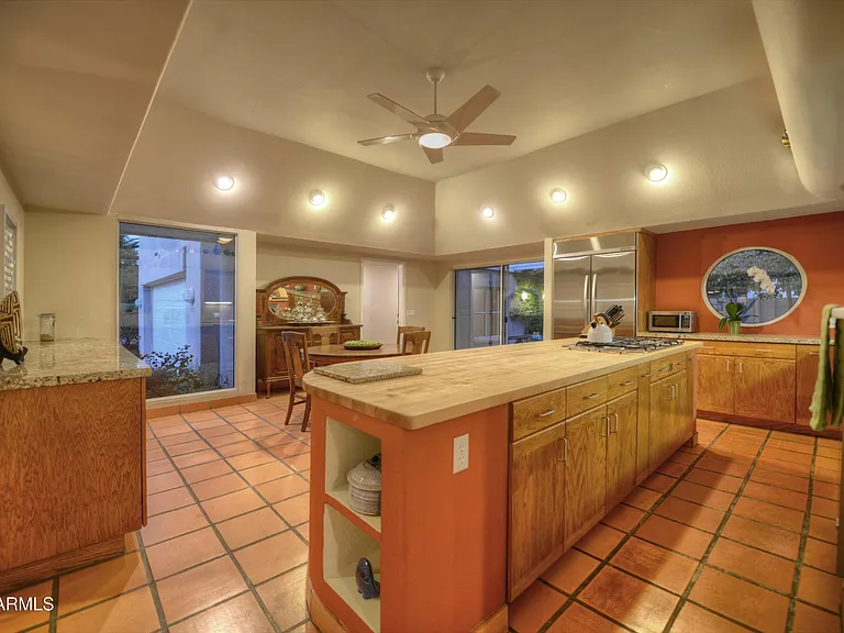 1523 W Vista Ave — Photo 7