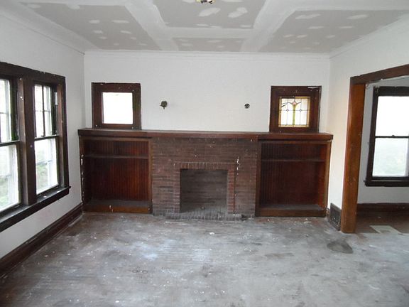 4th image of 151 22nd Ave