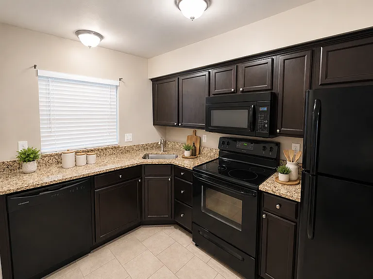 6931 Nagel Ave #1E — Photo 2