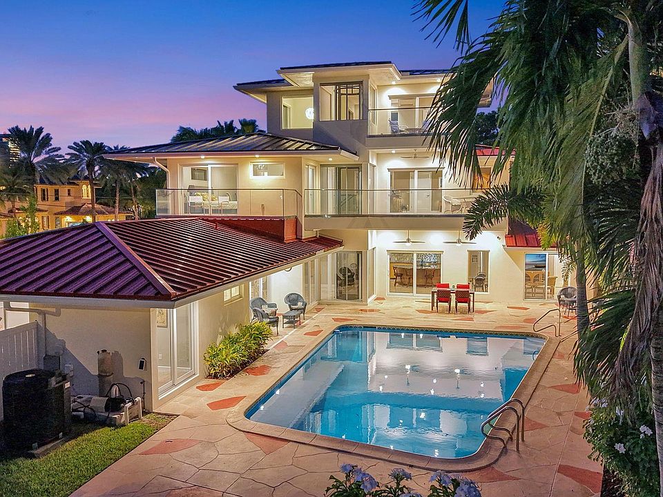 1st image of 2024 Harbourview Drive