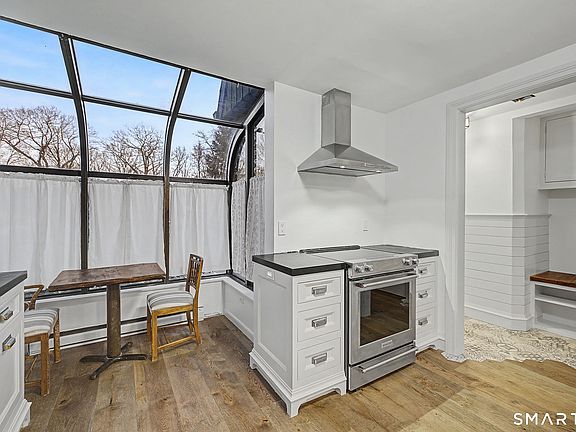 5th image of 123 Old Belden Hill Road APT 19