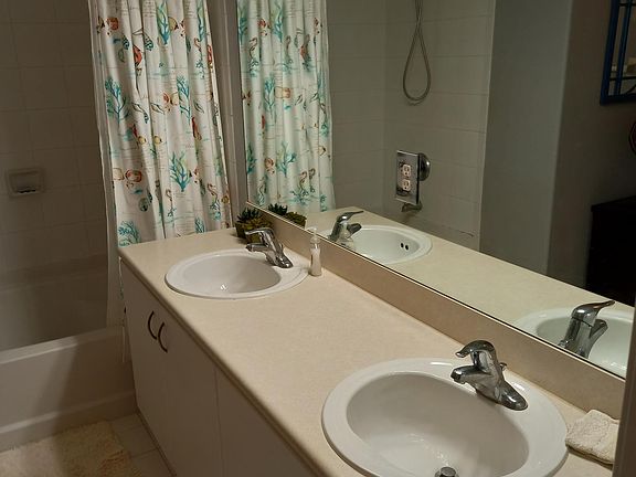 3rd image of 10132 NW 7th St Unit 208