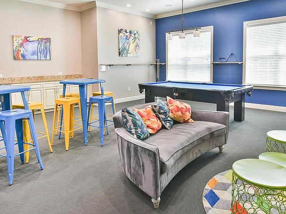 Town Station general photo