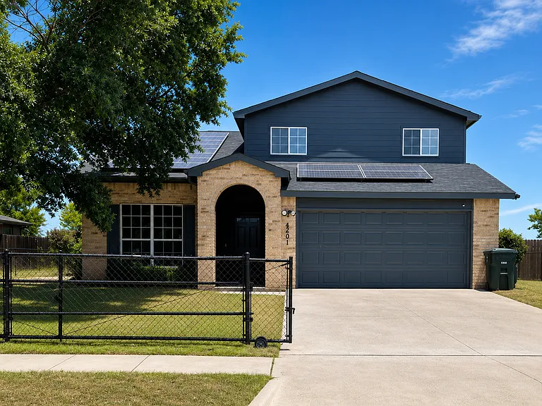 4201 Thunder Creek Dr — Photo 1