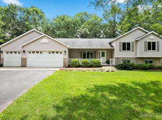 110 Kendra Ct, Lowell, MI 49331
