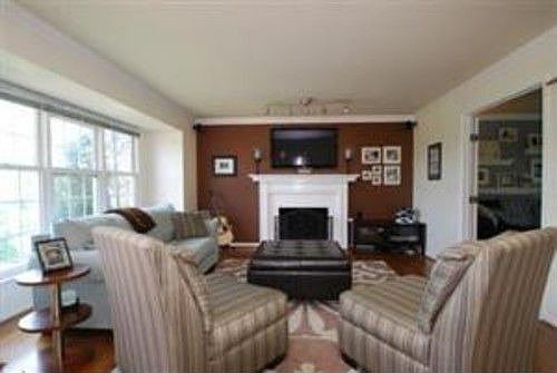 5th image of 2041 Berkshire Club Dr
