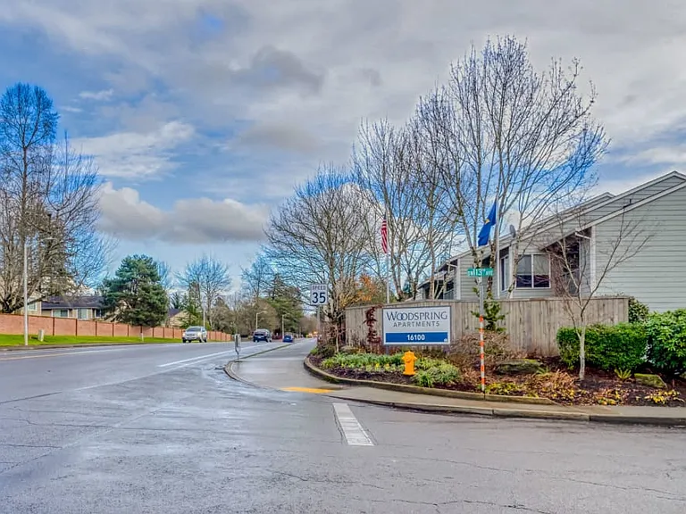 Woodspring Apt — Photo 7