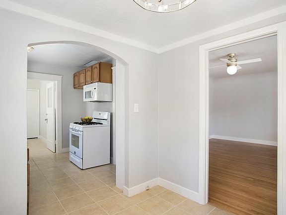 5th image of 7745 Friends Ave