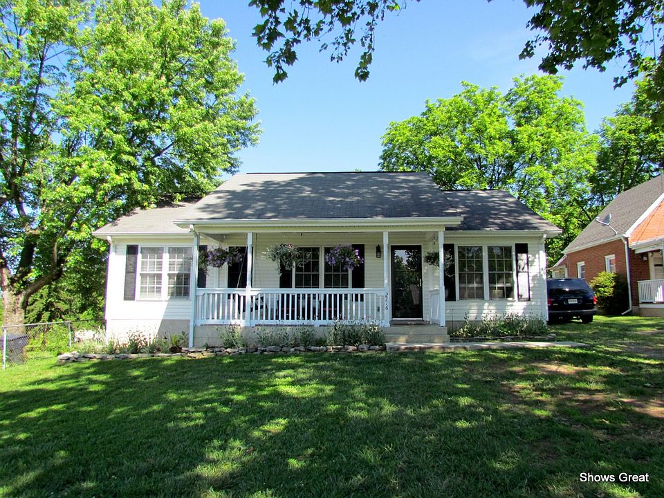 For Sale: 2716 Dell AVE NE, Roanoke, Virginia 24012