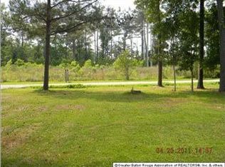 27228 Lakefront Dr, Denham Springs, LA 70726