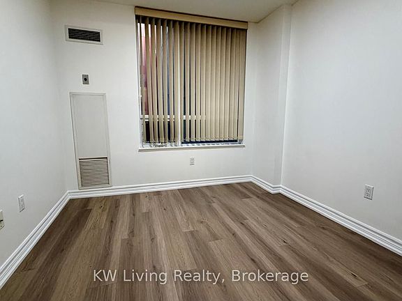 5th image of 801 Bay St #701