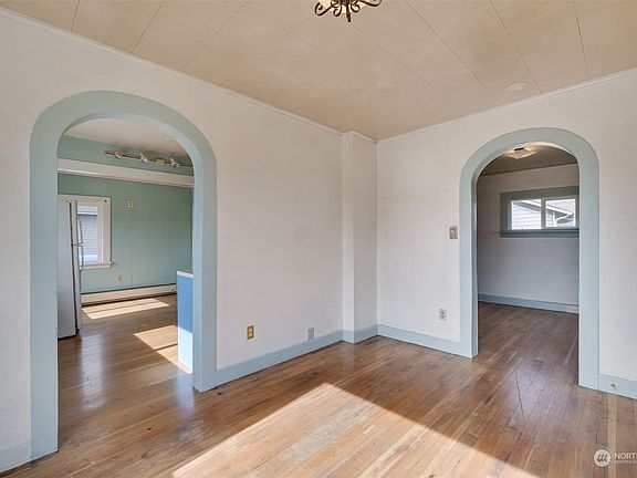 5th image of 501 Alder Avenue