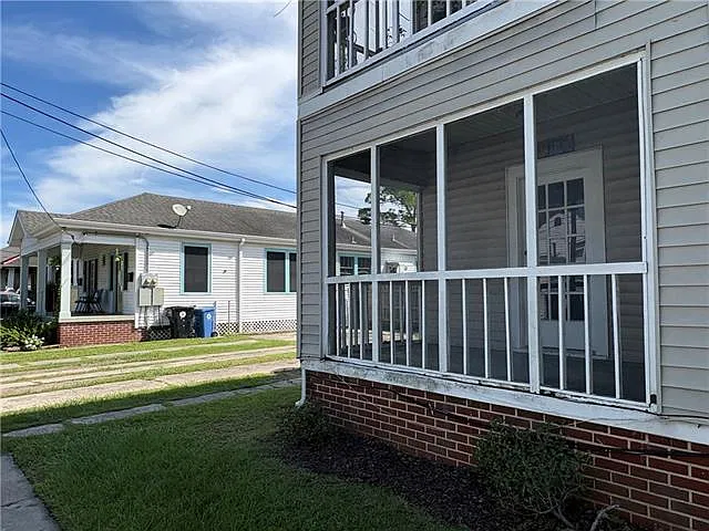 1 bed, 1.0 bath, 700 sqft, $1,100 — Photo 2