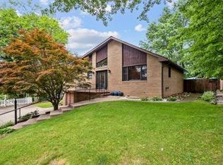 404 McElheny Rd, Glenshaw, PA 15116
