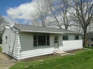 2323 E Mount Morris Rd, Mount Morris, MI 48458