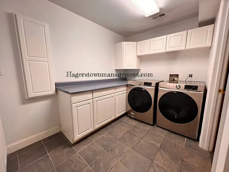 11507 Rolling Green Ct — Photo 23
