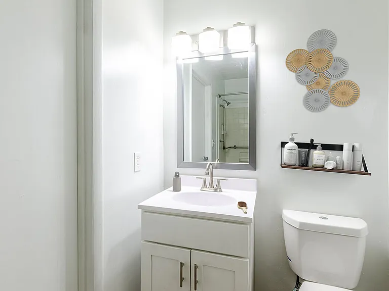Ridgewood Village Apts — Photo 7