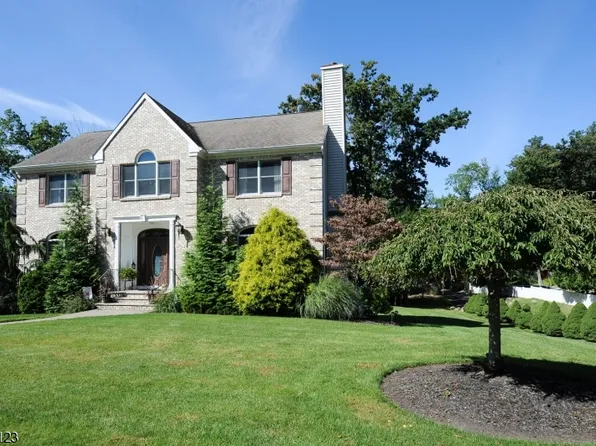 122 Tamboer Dr, North Haledon Boro, NJ 07508