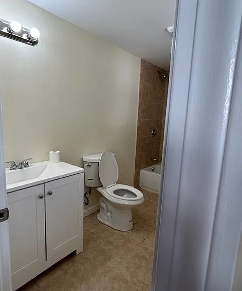 94 Canterbury St #1 — Photo 7