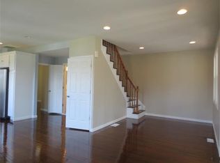 10 Warner St, Fords, NJ 08863