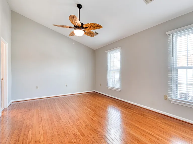 2502 Weston Ct — Photo 12