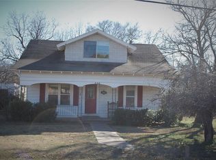 405 E College St, Gunter, TX 75058
