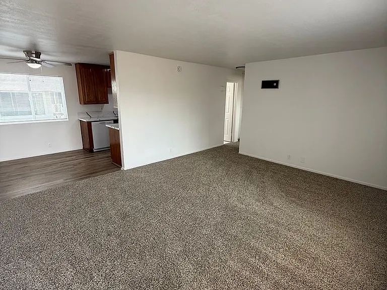 4362 Highland Ave — Photo 6