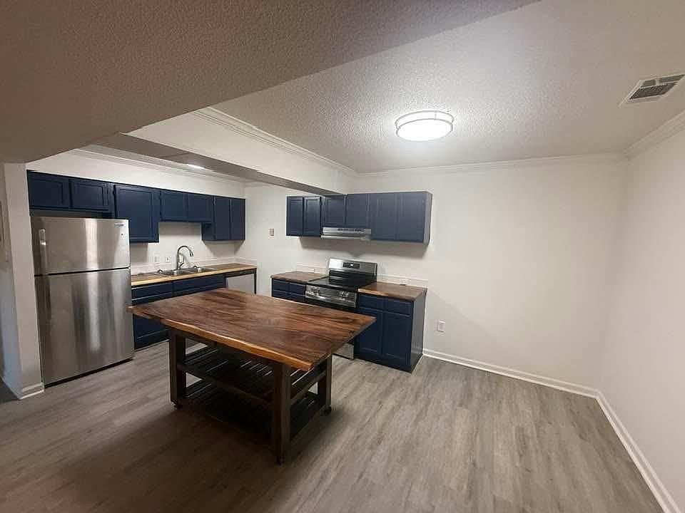 1st image of 605 Candler St APT A1