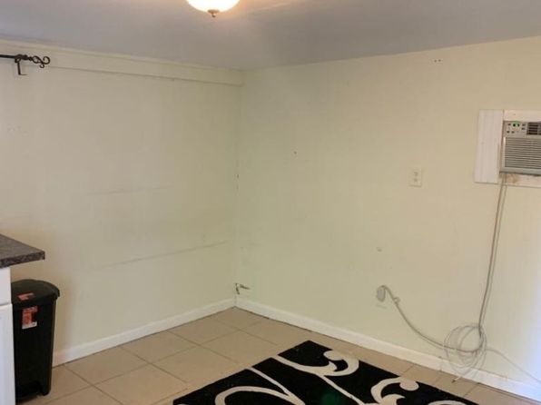 407 Seminole Dr #B