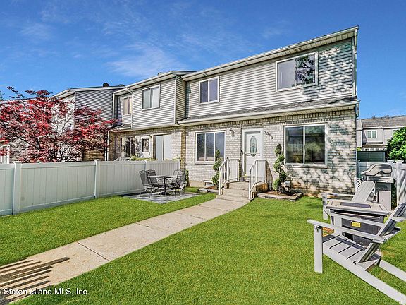 3rd image of 731D Ramona Ave