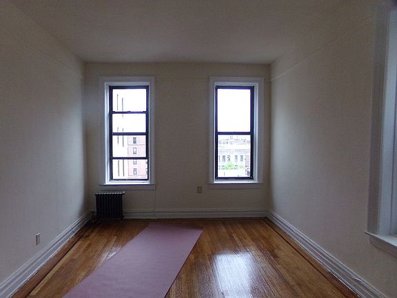 5th image of 150 Crown St APT A19