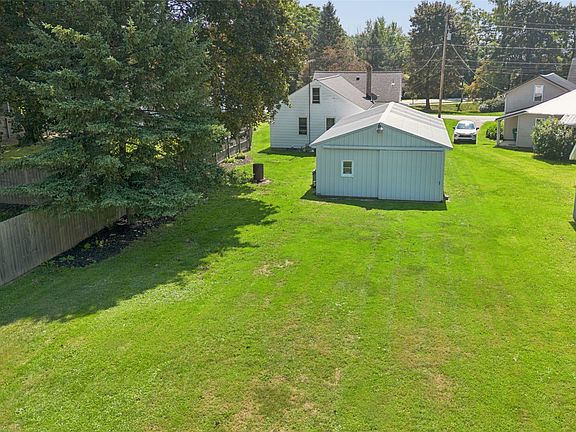 3rd image of 7264 Pine St