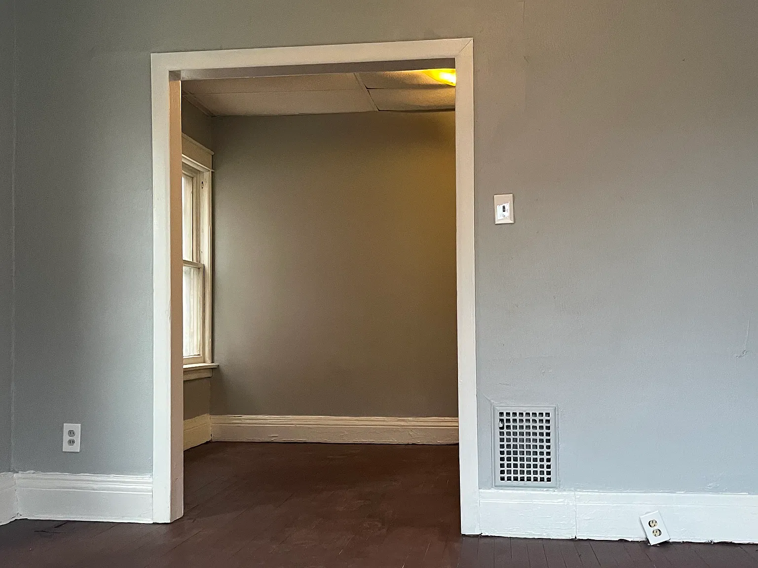 2 bed, $995 — Photo 2