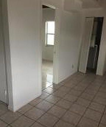 2nd image of 701 57th St APT B
