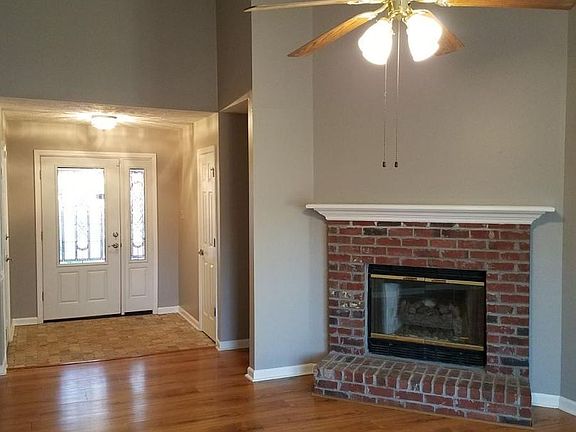 5th image of 1532 Clear Brook Dr