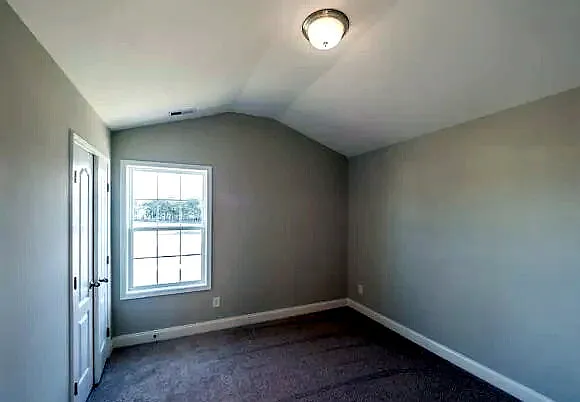 113 Tellmont St — Photo 13