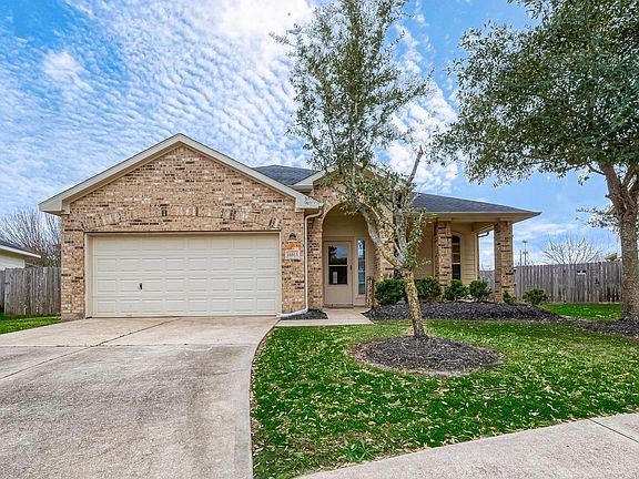 3rd image of 16915 Green Star Ln