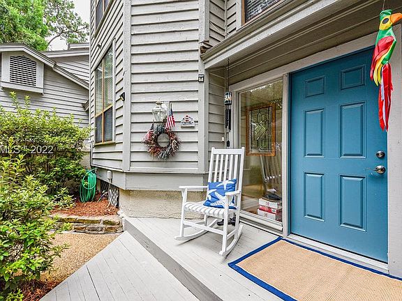 4th image of 13 Lake Forest Dr