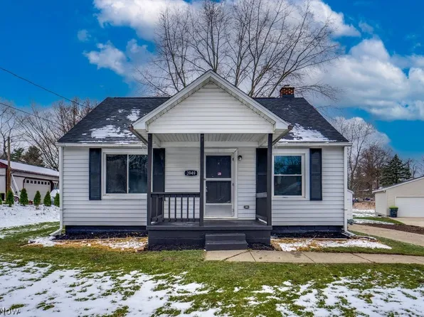3949 Beck Ave, Louisville, OH 44641
