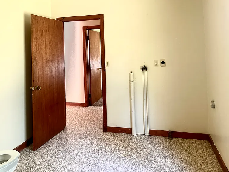 475 S Main St #1 — Photo 9