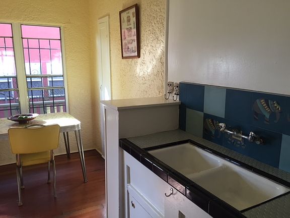 4th image of 3425 Bellevue Ave APT 2