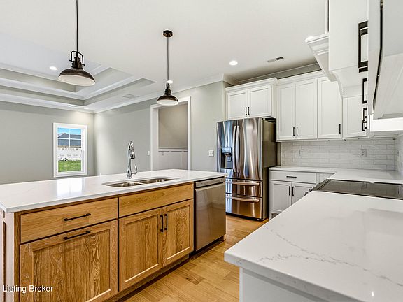 4th image of 263 Hope St