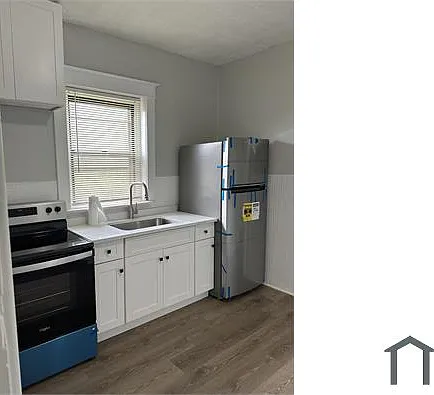 3 bed, 1200 sqft, $1,300 — Photo 2