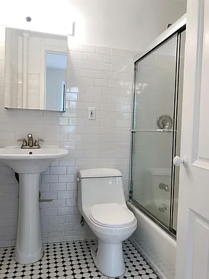 Rented by City Connections Realty | media 5