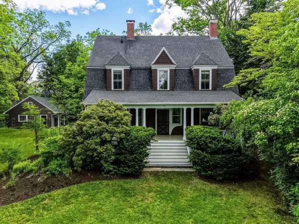 91 Sunset Ave, Amherst, MA 01002